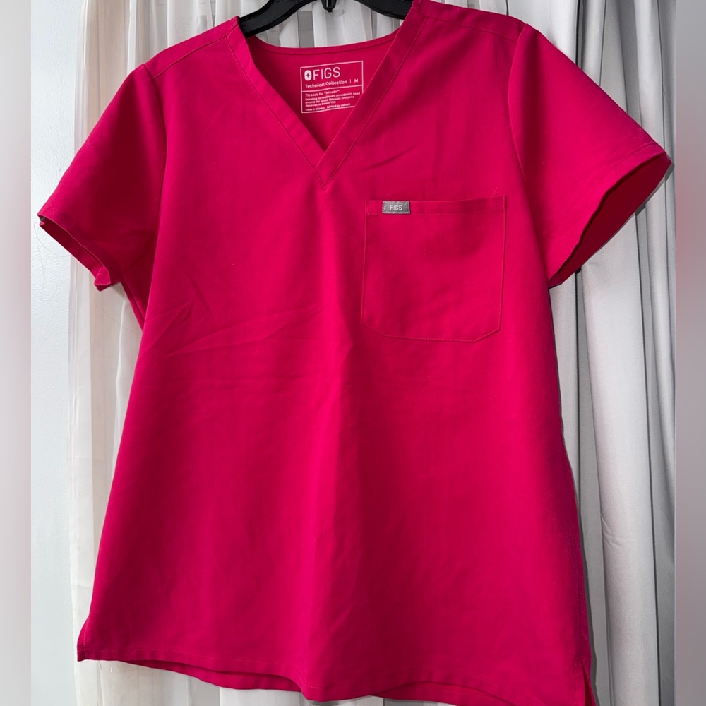 FIGS scrub top